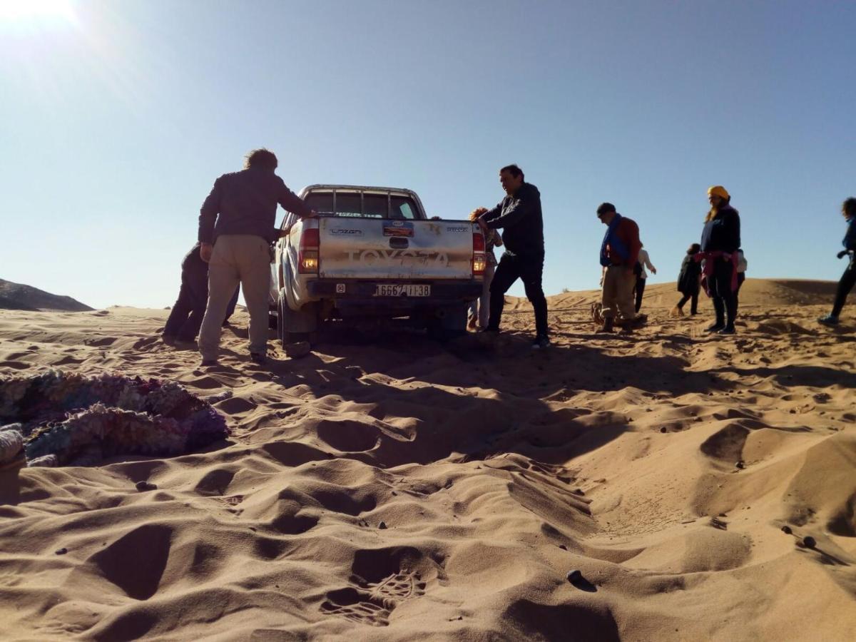 Отель Desert Luxury Tented & Activities Adrouine Экстерьер фото
