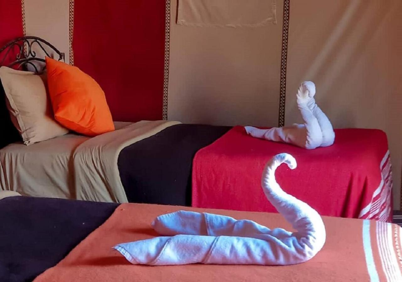Отель Desert Luxury Tented & Activities Adrouine Экстерьер фото
