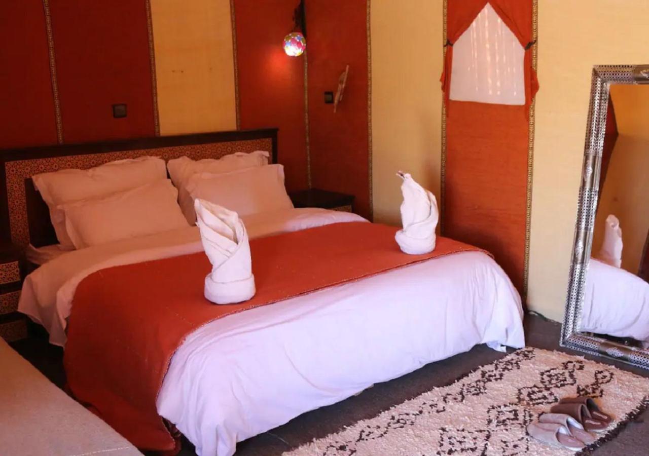 Отель Desert Luxury Tented & Activities Adrouine Экстерьер фото