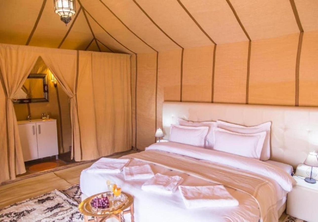 Отель Desert Luxury Tented & Activities Adrouine Экстерьер фото
