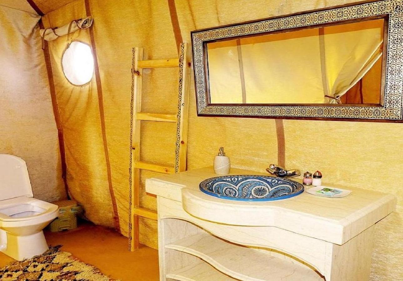 Отель Desert Luxury Tented & Activities Adrouine Экстерьер фото